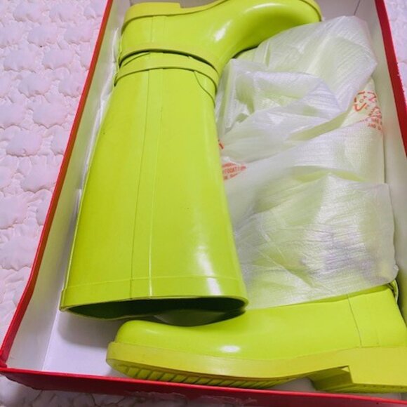 authentic Coach Boots - Picture 8 of 9